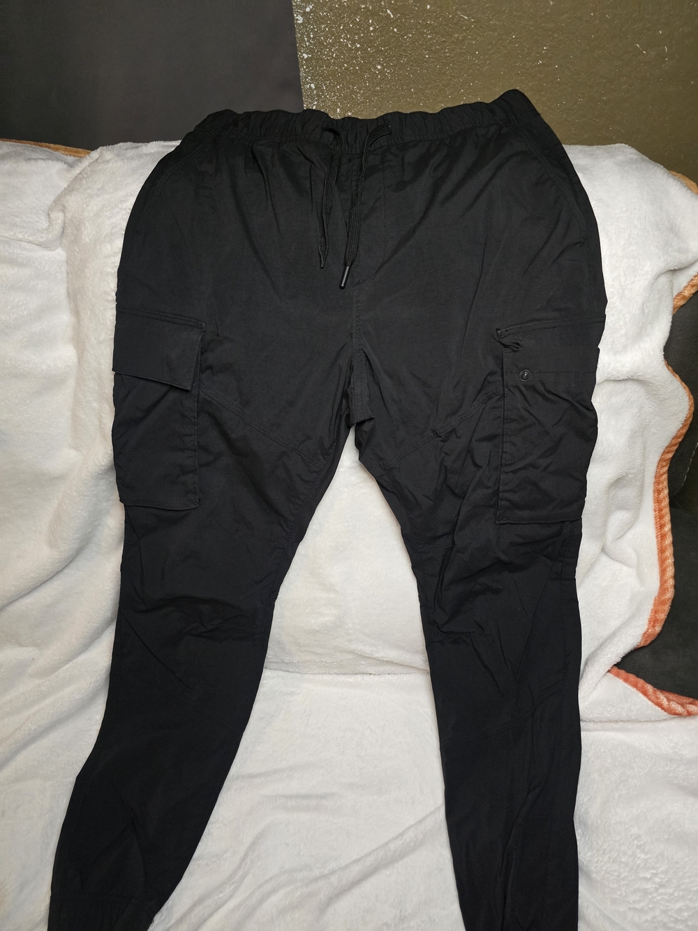 H&M Men's Black Cargo Joggers with Drawstring Waist